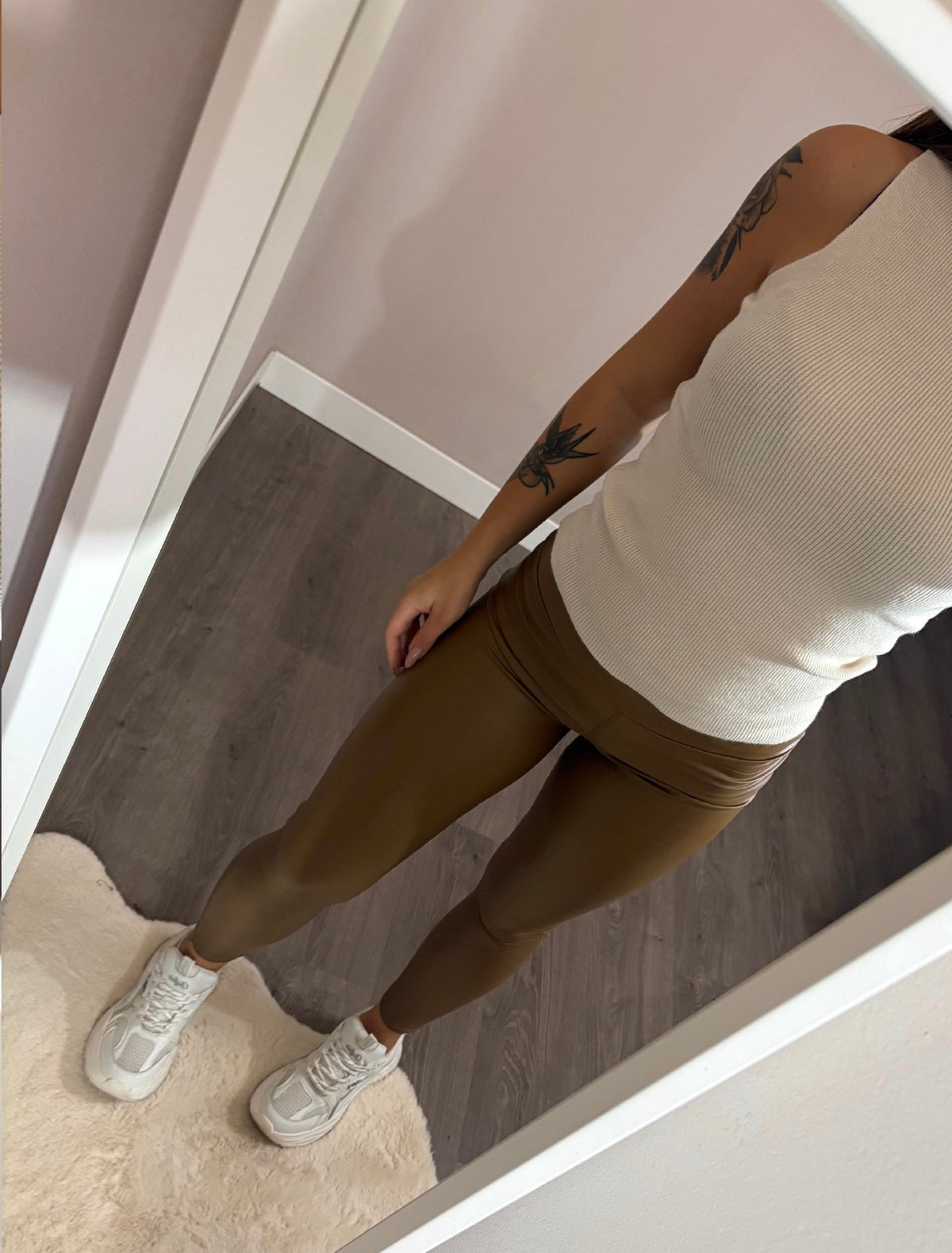 Leggings effetto pelle
